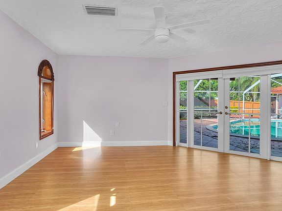 5th image of 17320 SW 89th Ave #0