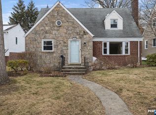 649 Ogden Ave, Teaneck, NJ 07666