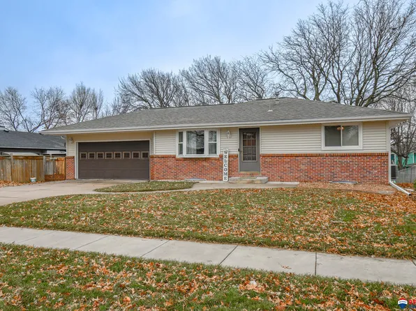 2310 SW 18th St, Lincoln, NE 68522