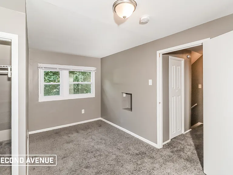 120 Bryant Dr — Photo 5