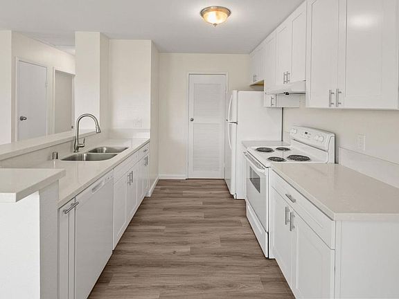 5th image of 6889 Panamint Row Unit 2