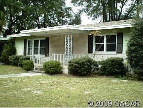 2nd image of 109 Manor St