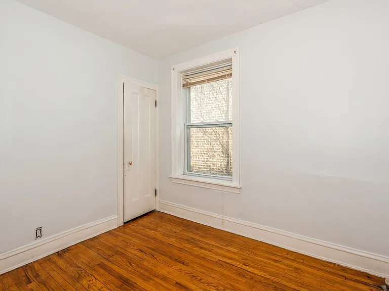 6517 N Bosworth Ave #1 — Photo 10