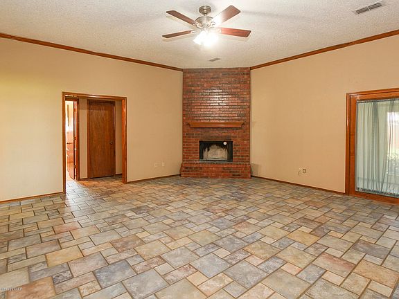 5th image of 10700 Elaine St