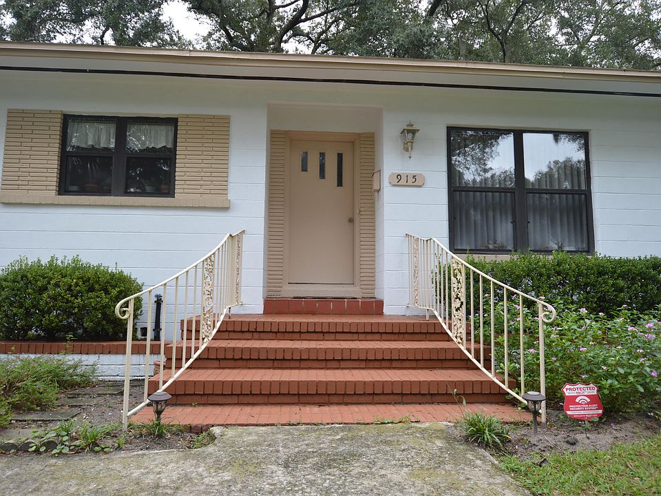 1st image of 915 Bordeau Ave W