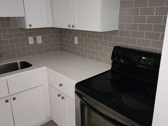 4th image of 533 Clematis St APT 3E