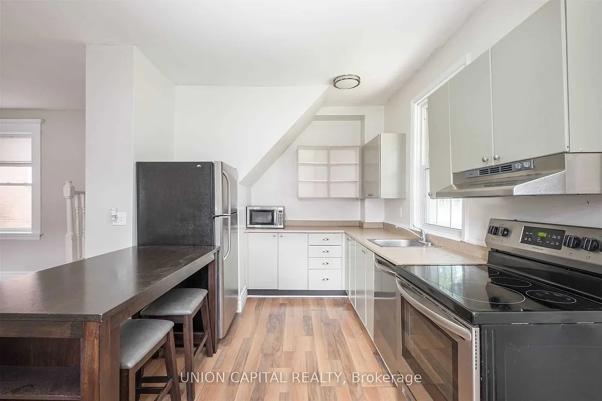 Building Photo - 207 Perry St #A