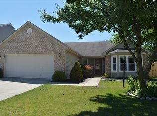 10915 Roundtree Rd, Fishers, IN 46037