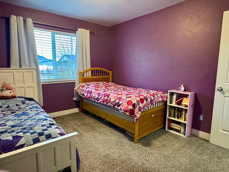 1705 E Glacier St — Photo 23