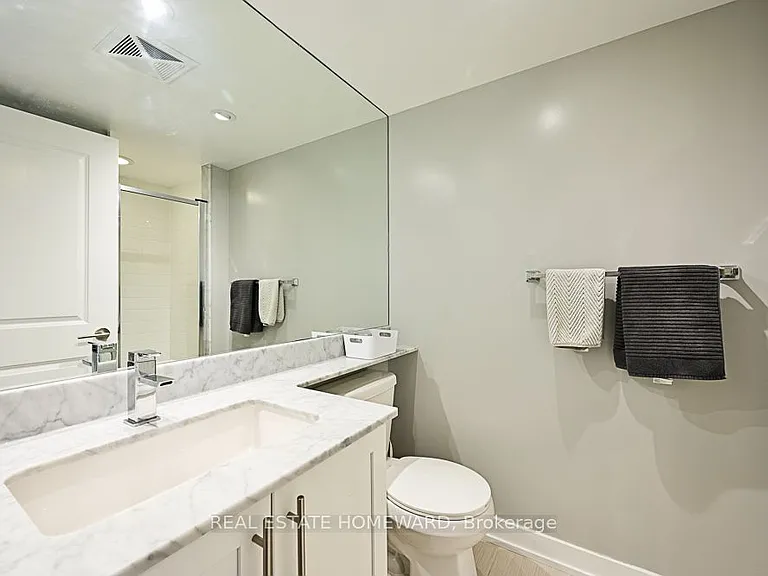 125 Western Battery Rd #913 — Photo 33