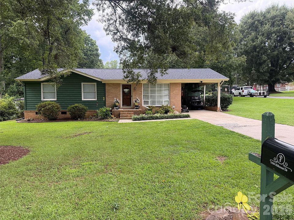1st image of 1104 Hillcrest Dr #L-34