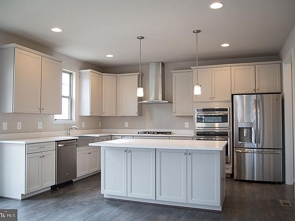 4th image of 12969 Griffin Cir