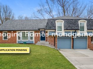 8203 Caenen Lake Rd, Lenexa, KS 66215