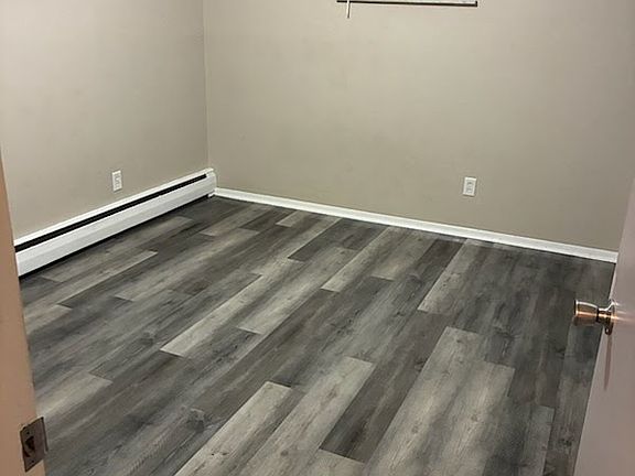 3rd image of 5869 Renee Ct APT 8