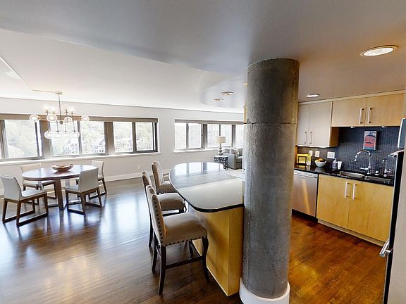 2nd image of 803 W 48th St #804-1