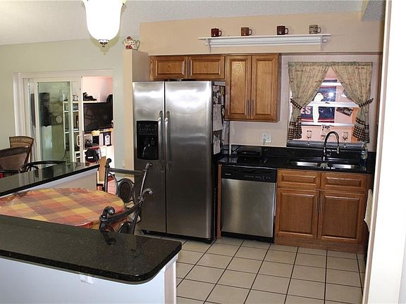 4th image of 4000 Anthony Ln