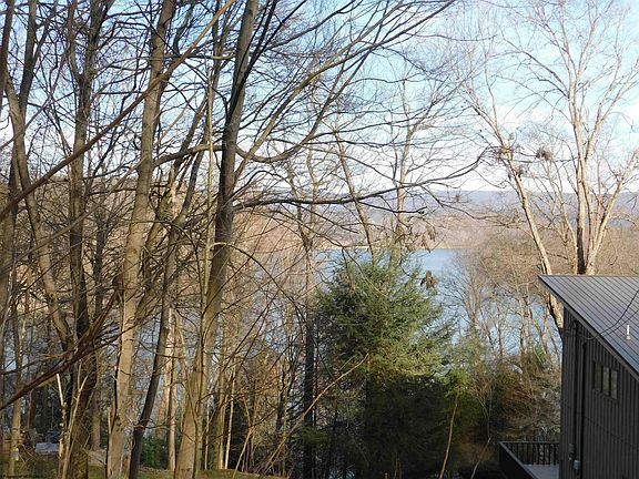 5th image of 43 Barclay Dr