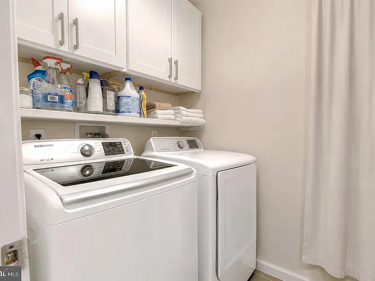 4 Regency Ct — Photo 22