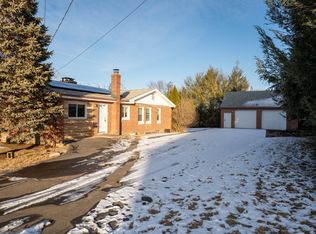 1 Ridgewood St, Bristol, CT 06010