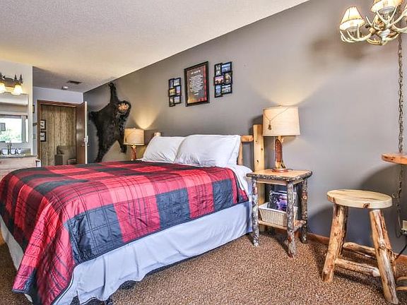 3rd image of 8616 Lakeview Dr #7