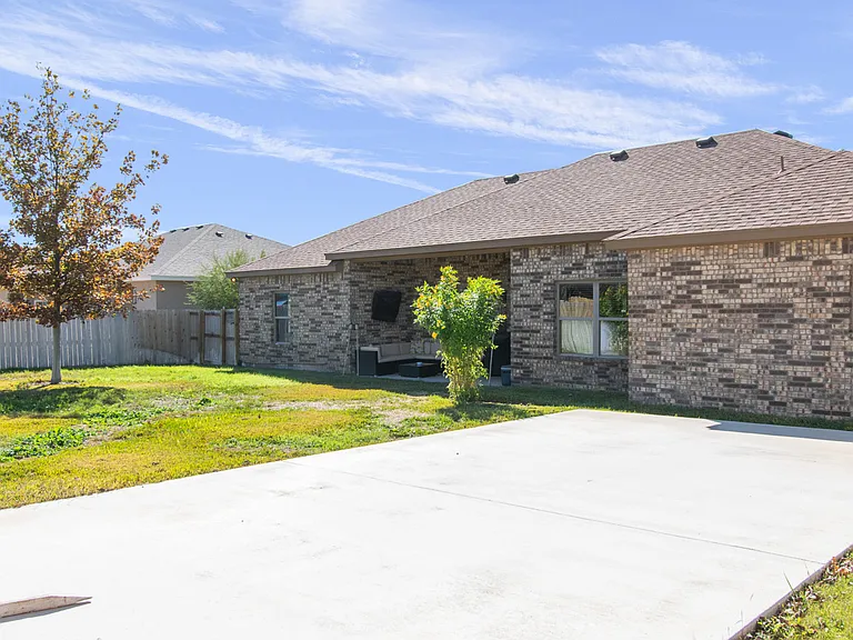 109 Sitting Bull Ln — Photo 8