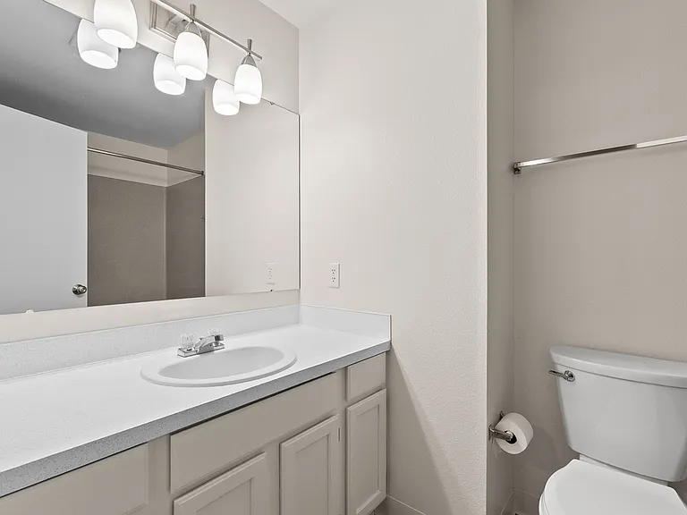 Spacious 2x2 Apartment Homes in Central Tacoma! — Photo 29