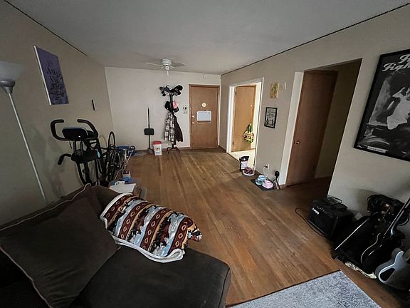 3rd image of 3885 N Humboldt Blvd APT 9