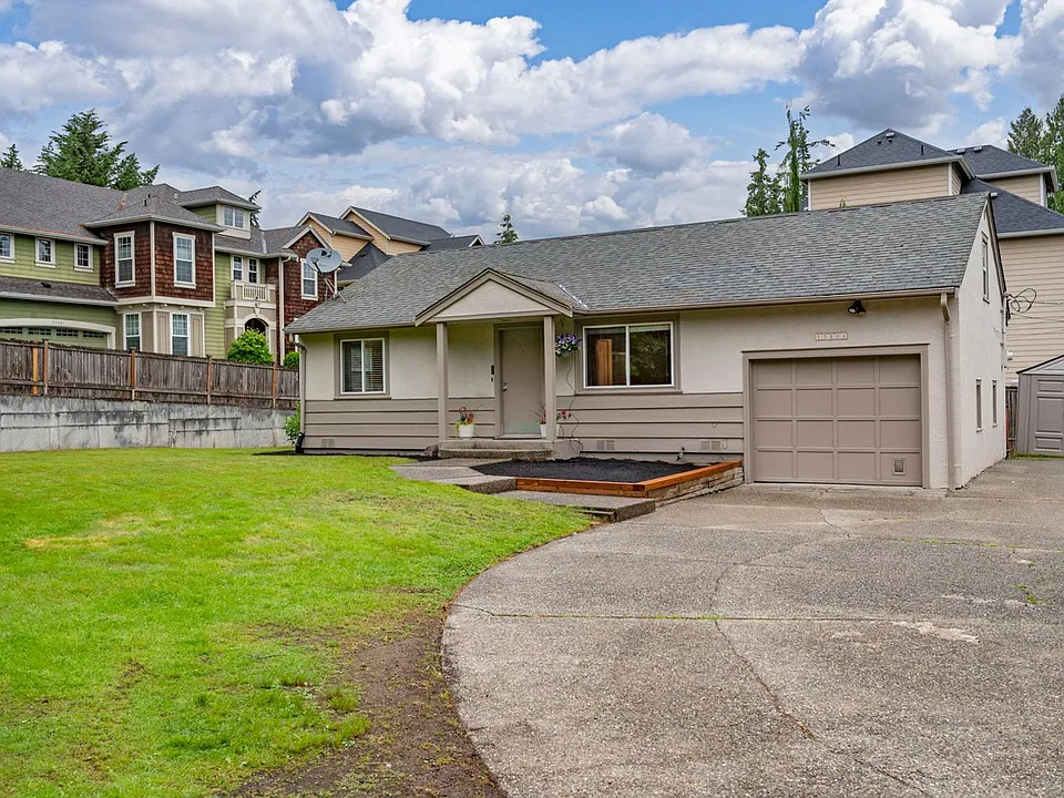 13804 Redmond Way