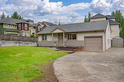 13804 Redmond Way Photo 1