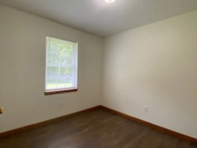 819 Colonial Manor Dr — Photo 11