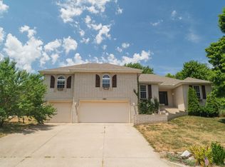 2515 N Skyview Ln, Ozark, MO 65721