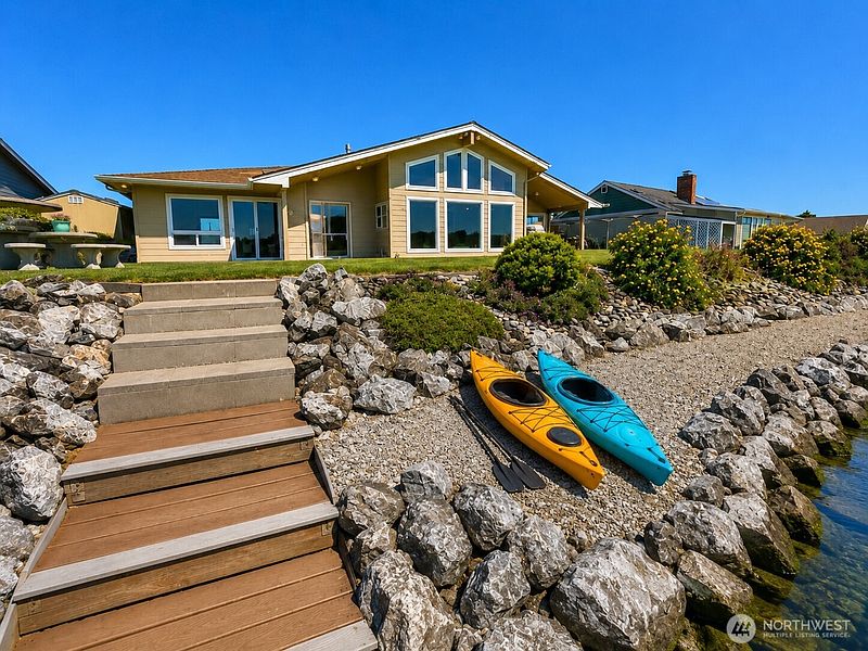 3rd image of 8227 Sehome Road