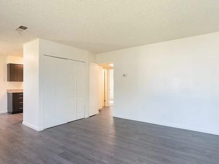 Polo Run Apartments — Photo 6
