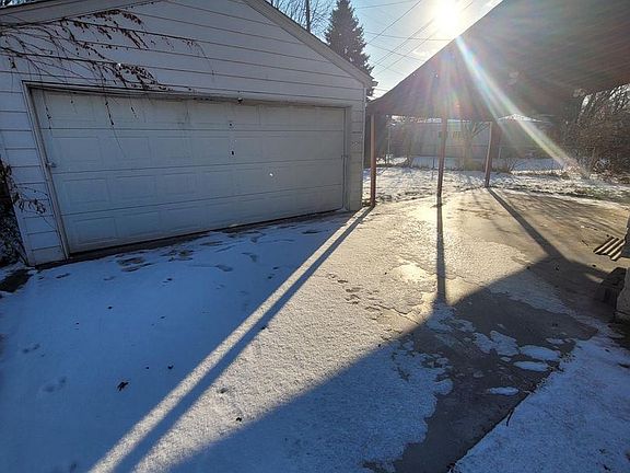 2nd image of 22074 Elmwood Ave