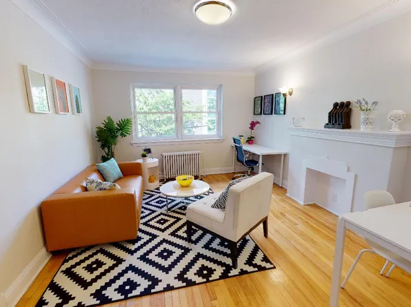 214 Metcalfe St #8, Ottawa, ON K2P 1P7