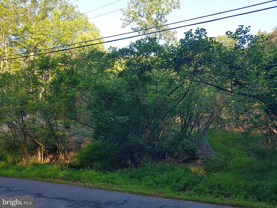 1st image of 2330 Youngs Dr