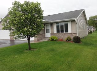 1016 Whispering Winds Pl, Onalaska, WI 54650