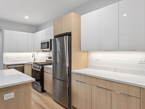 5th image of 1902 W Morse Ave #6942-2