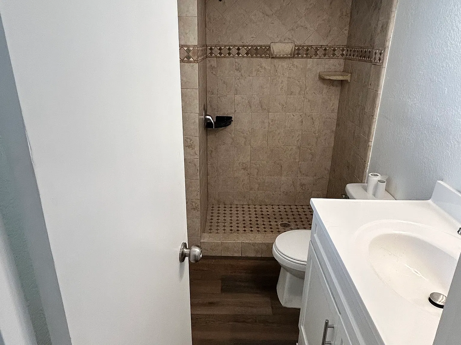 3 bed, 1134 sqft, $3,950 — Photo 1