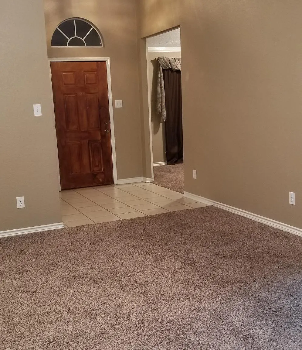 2333 Elkridge Dr — Photo 3