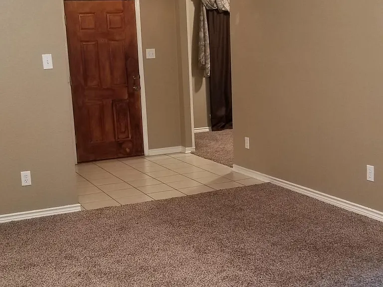 2333 Elkridge Dr — Photo 3