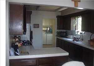 2nd image of 1006 Catalina Ave