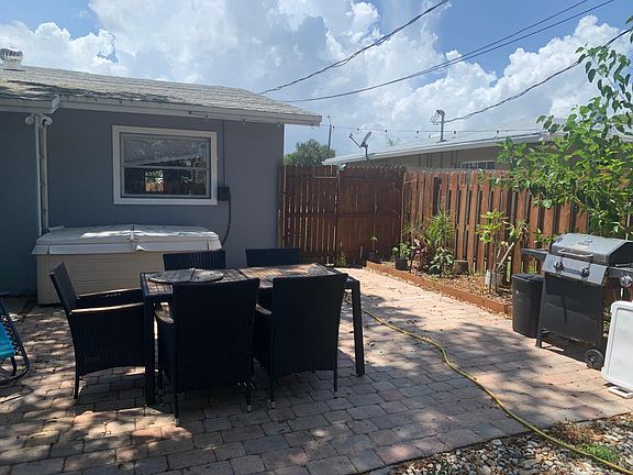 5th image of 1416 SE 3rd Terrace #1416/1418