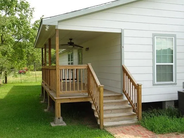 33211 Old Hempstead Rd #B — Photo 2