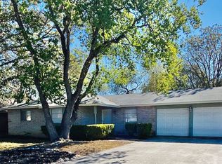 1910 Oakline Dr, San Antonio, TX 78232