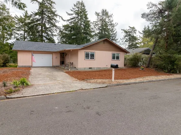 1972 W Park Dr, Florence, OR 97439