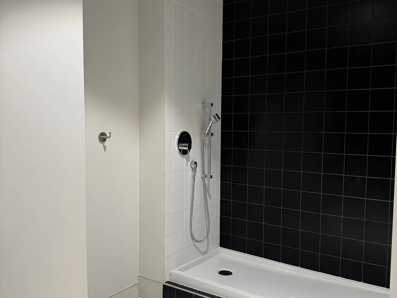 2 bed, $2,550 — Photo 1