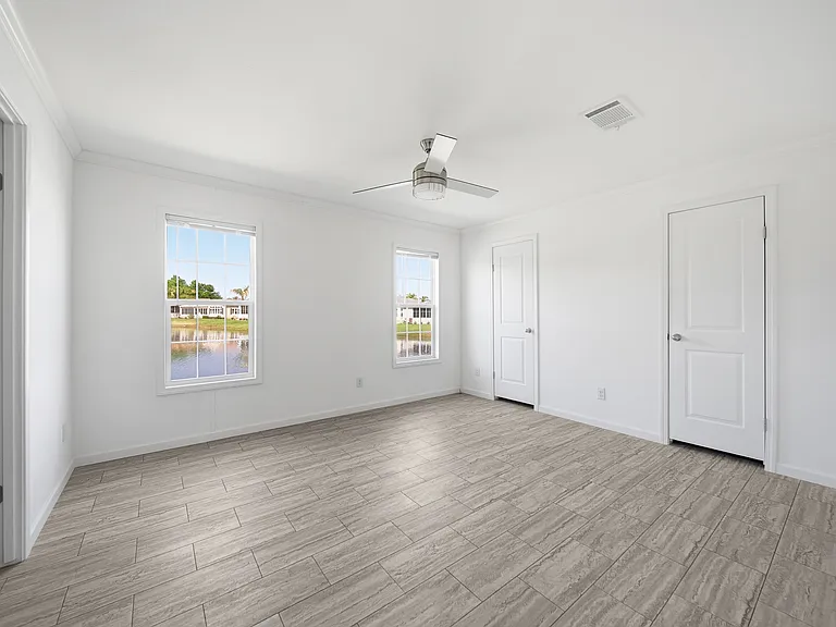 Royal Palm Village — Photo 28