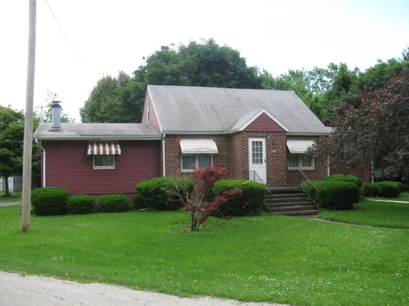 125 N Thompson St, Melvin, IL 60952