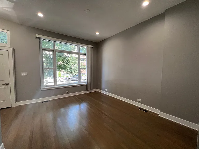 1227 W Ohio St #1 — Photo 11